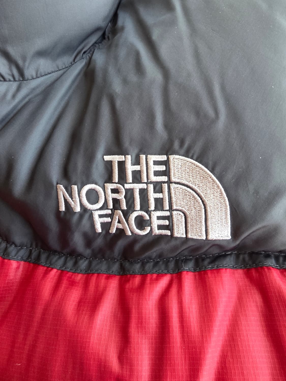 노스페이스 700 눕시 패딩 베스트입니다. 상품이미지4