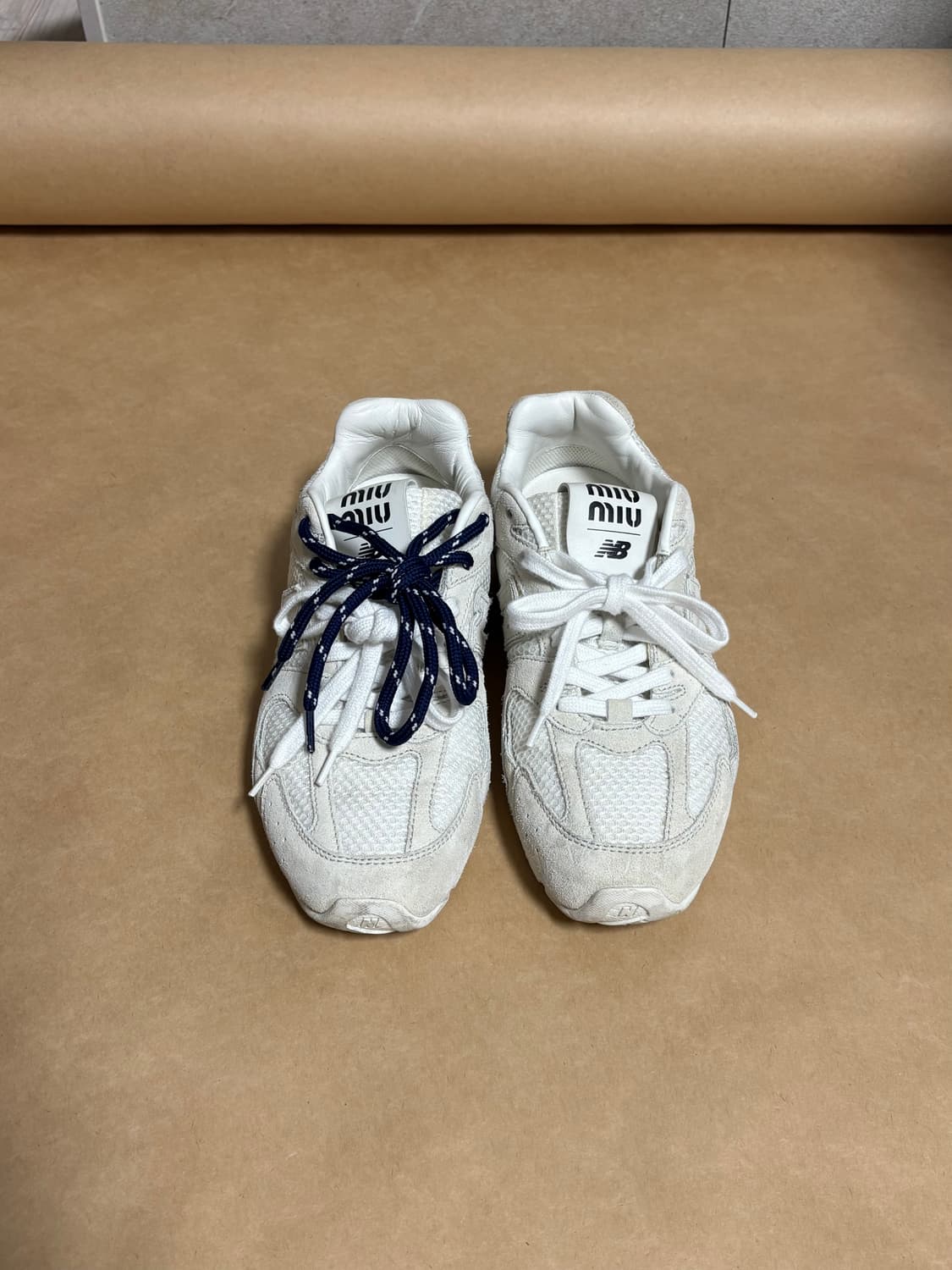 미우미우 뉴발란스 화이트 37 (240) 상품이미지1