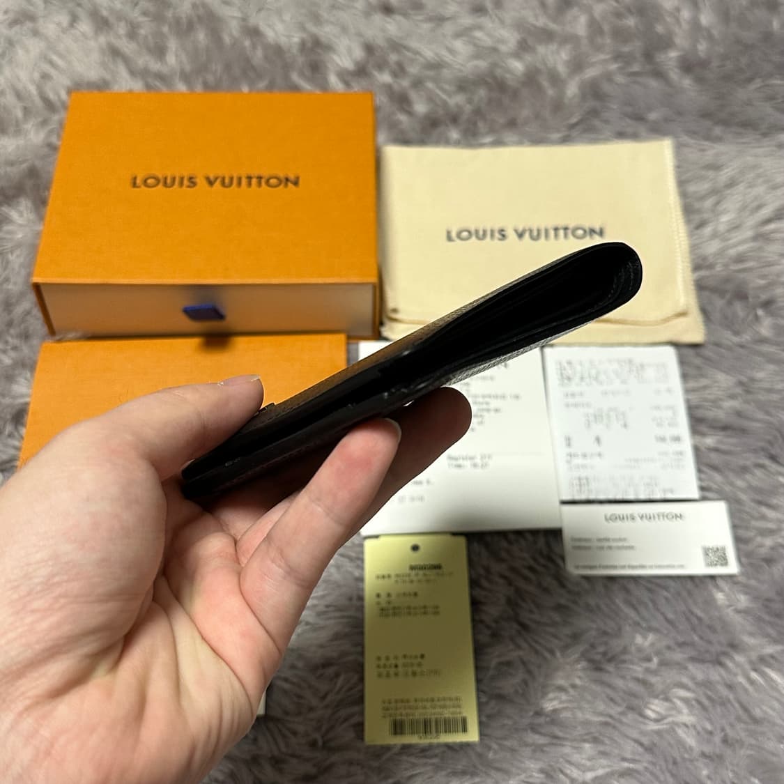 [풀구성] 루이비통 타이가 은장 멀티플 월릿 반지갑 블랙 상품이미지6