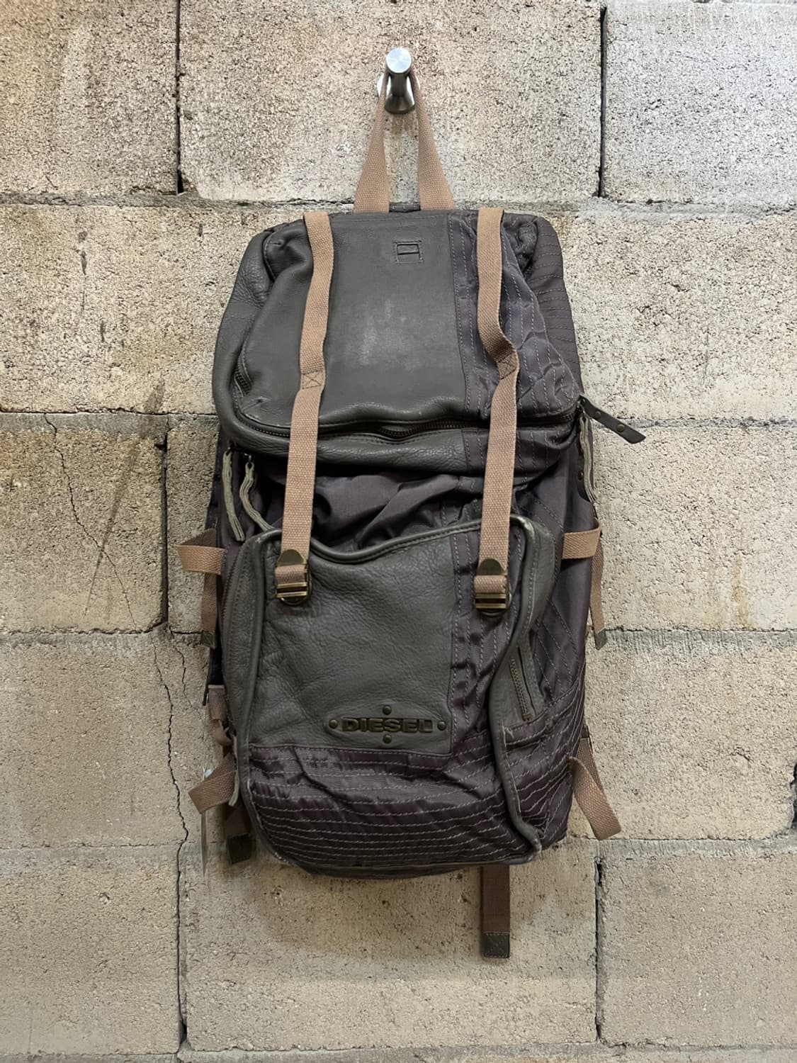 디젤 레더 테크니컬 백팩 상품이미지1