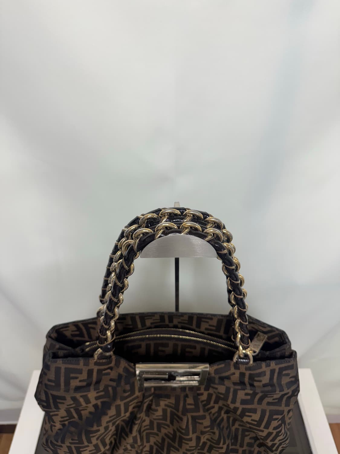 정품 펜디 주카 숄더백 상품이미지4