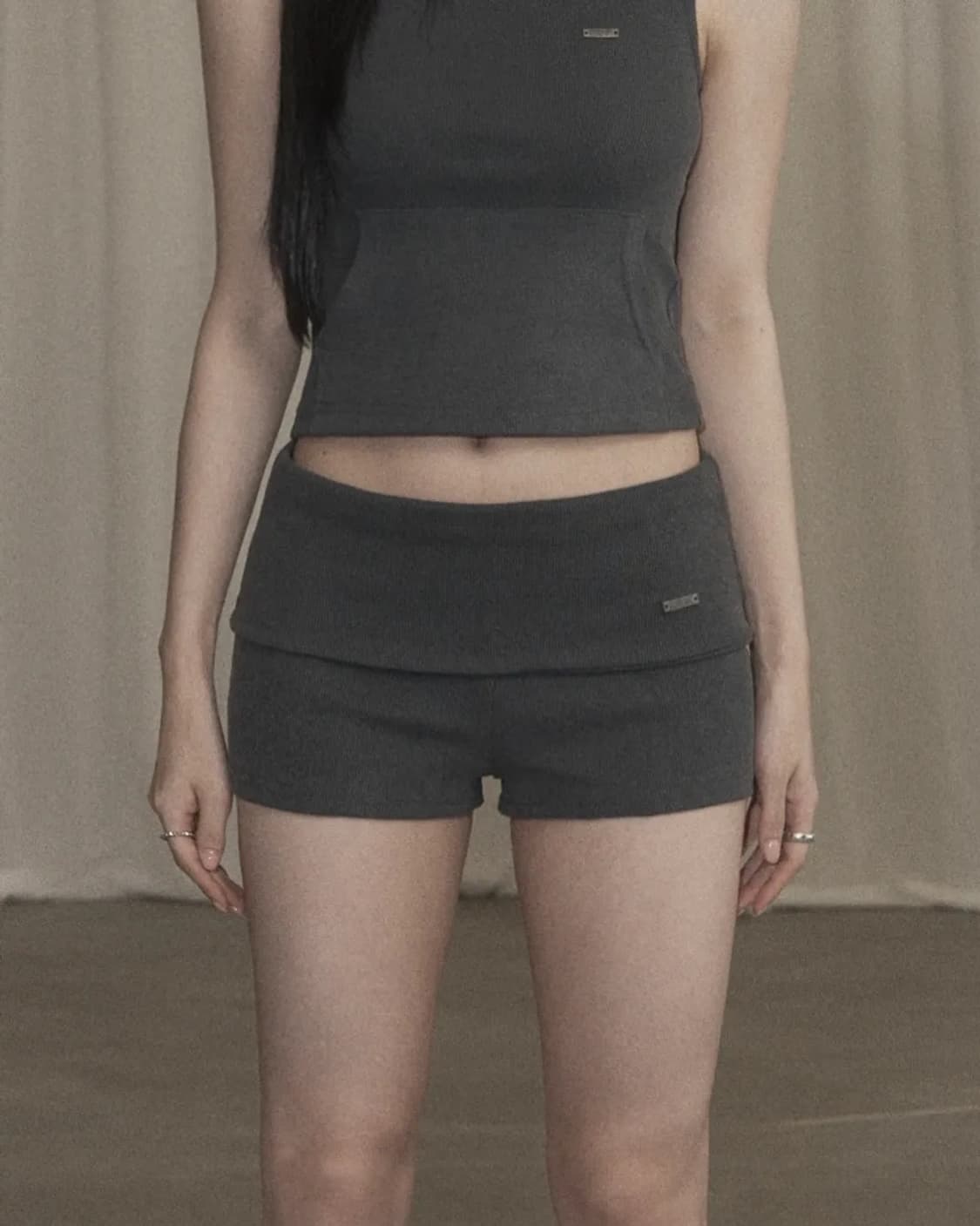 카키포인트 빈티지 미니 쇼츠 차콜 상품이미지1