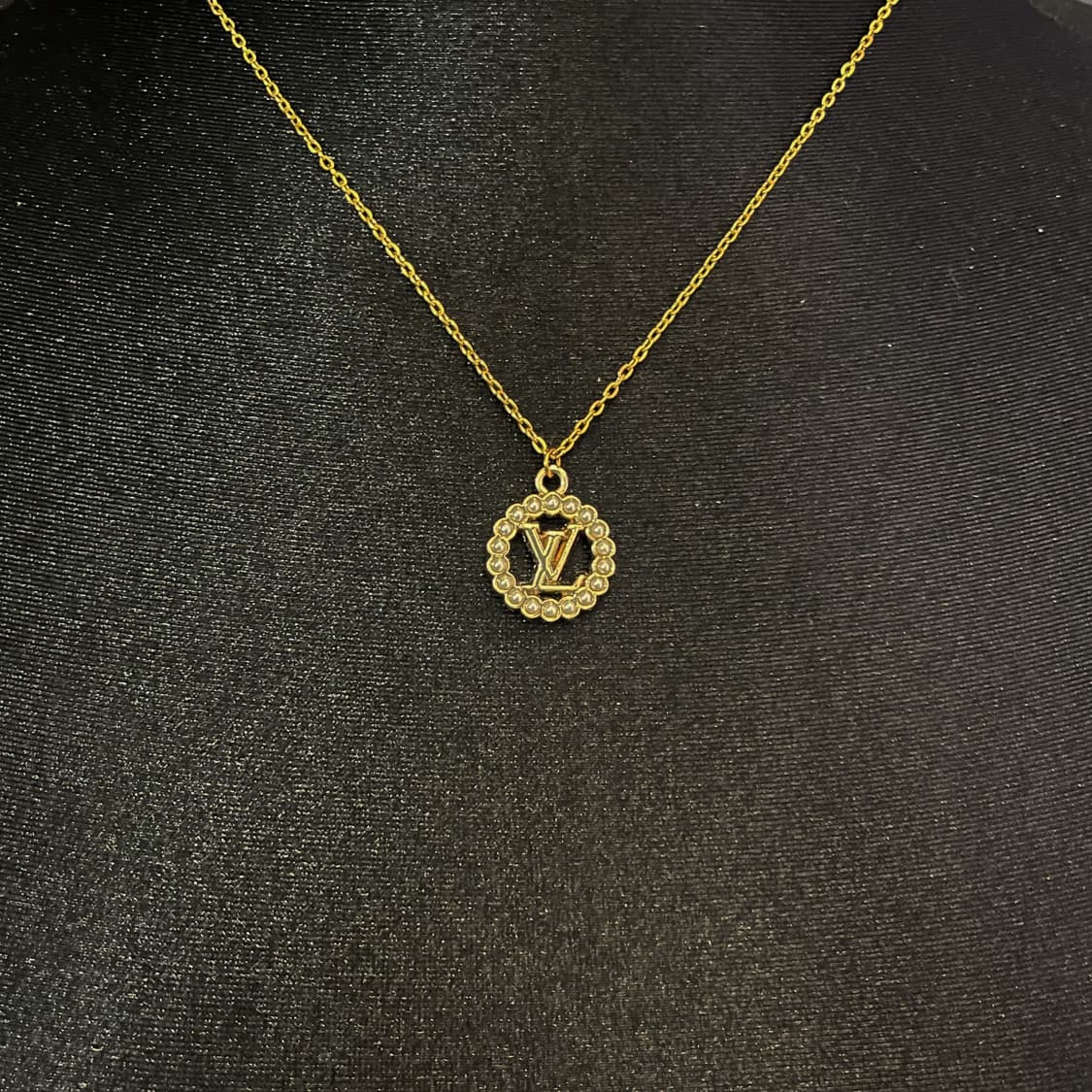 루이비통 버블 서클 골드 업사이클링 목걸이 상품이미지3