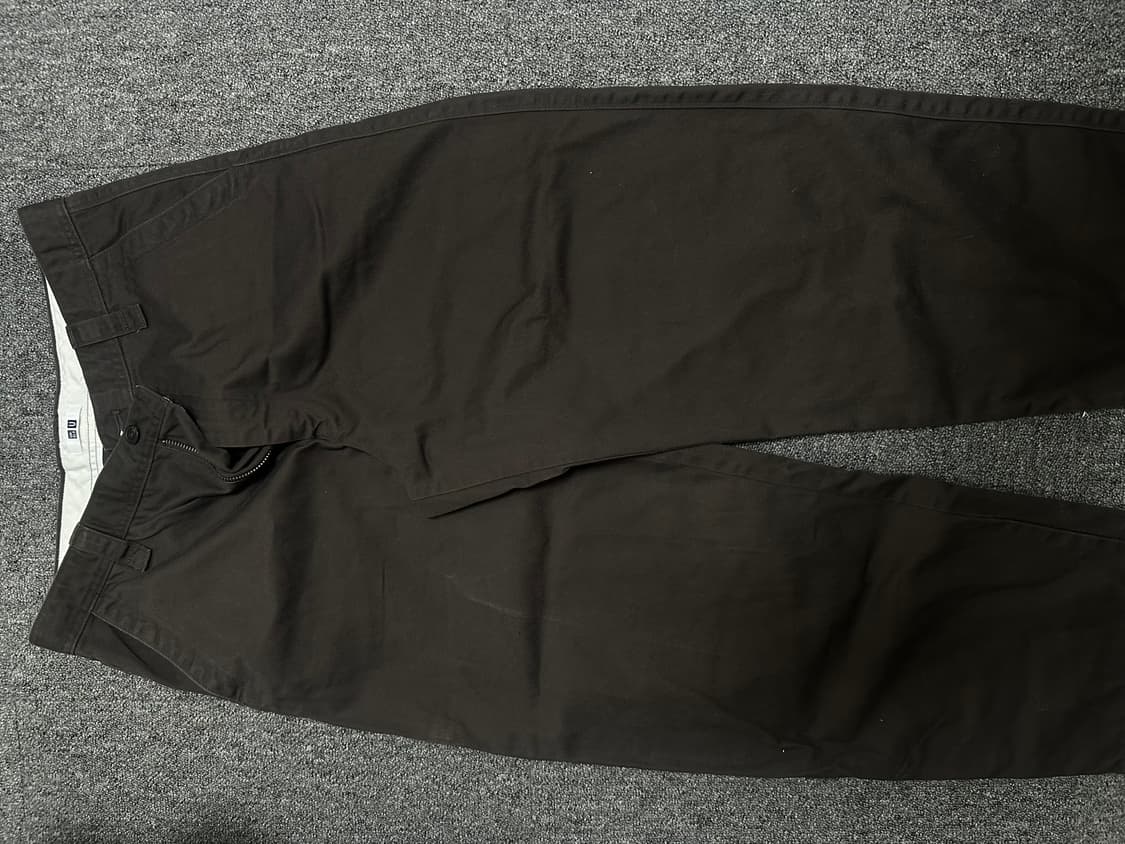 유니클로 와이드핏 치노팬츠 다크브라운 82 상품이미지2