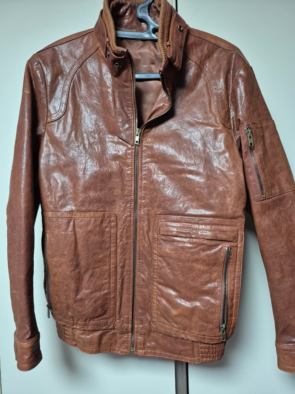 코모도스퀘어 가죽자켓 가죽잠바 95사이즈 판매합니다 상품이미지1