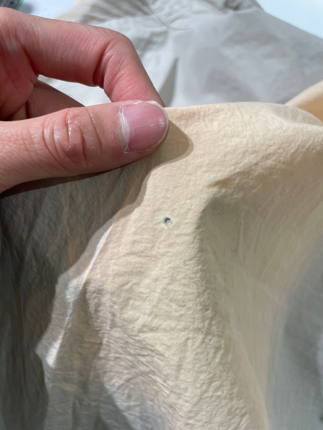 더 일마 라이트 카키 그라디언트 워싱 논 버튼 오버 셔츠 상품이미지10