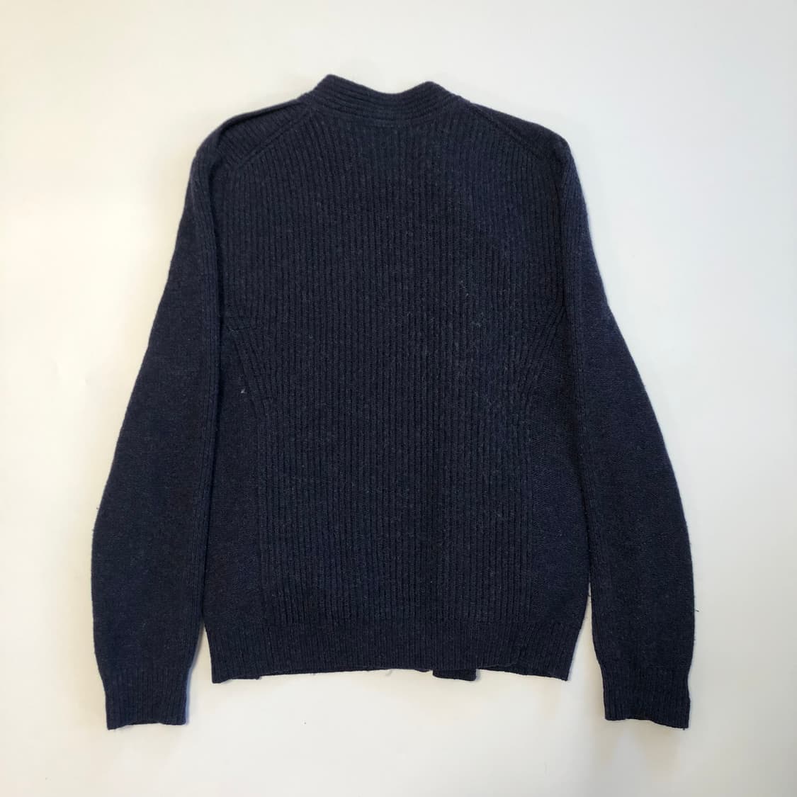 우영미 비대칭 니트 가디건  상품이미지2