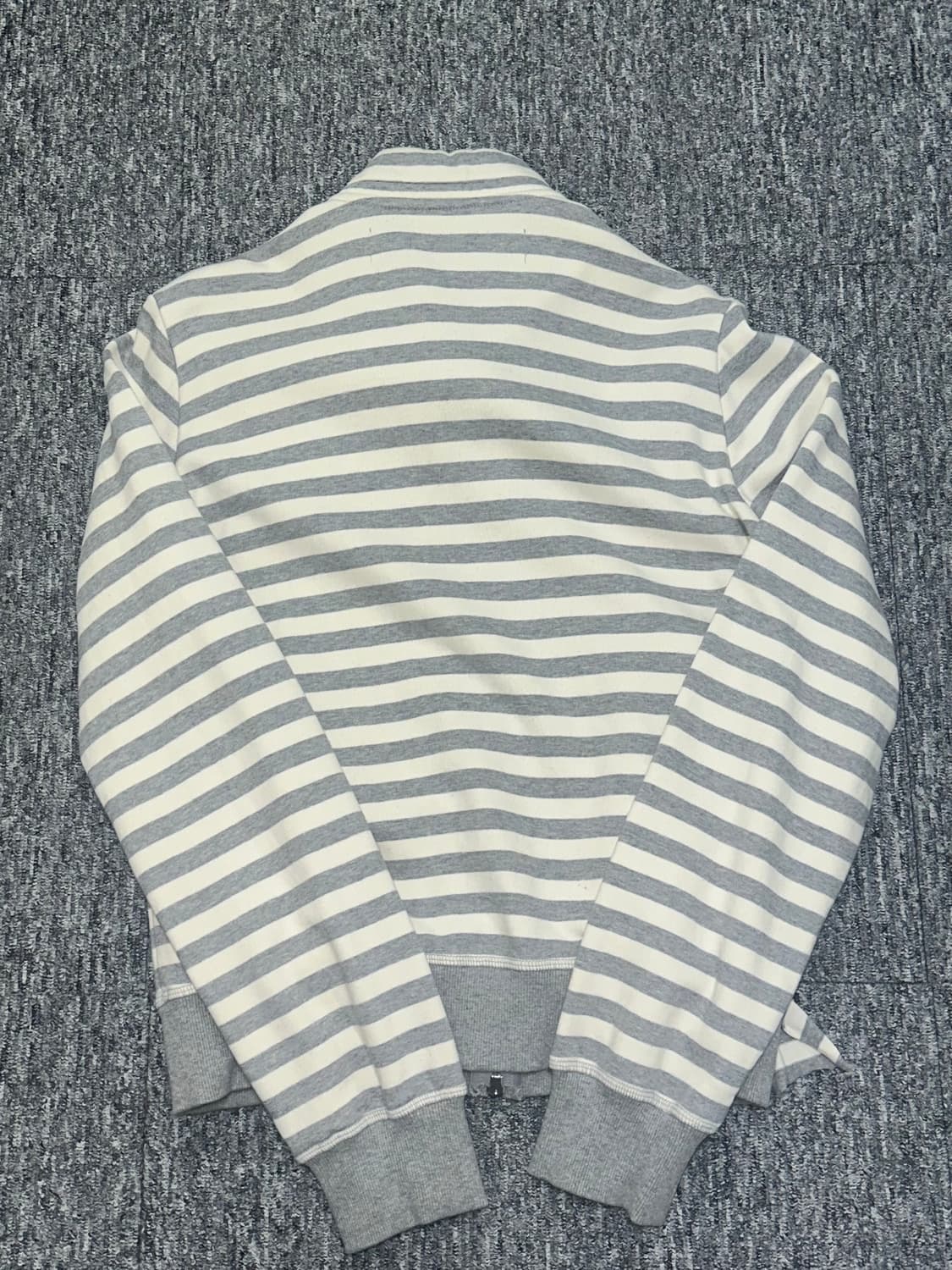 Open yy 오픈와이와이 아플리케 그레이 집업 재킷 상품이미지4