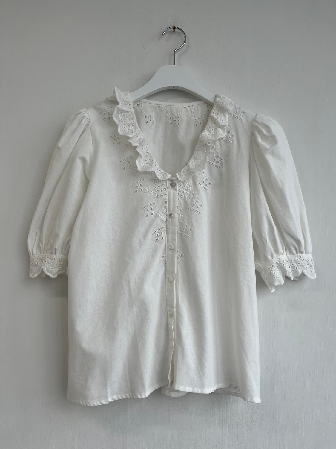 WHITE.B 블라우스 상품이미지1