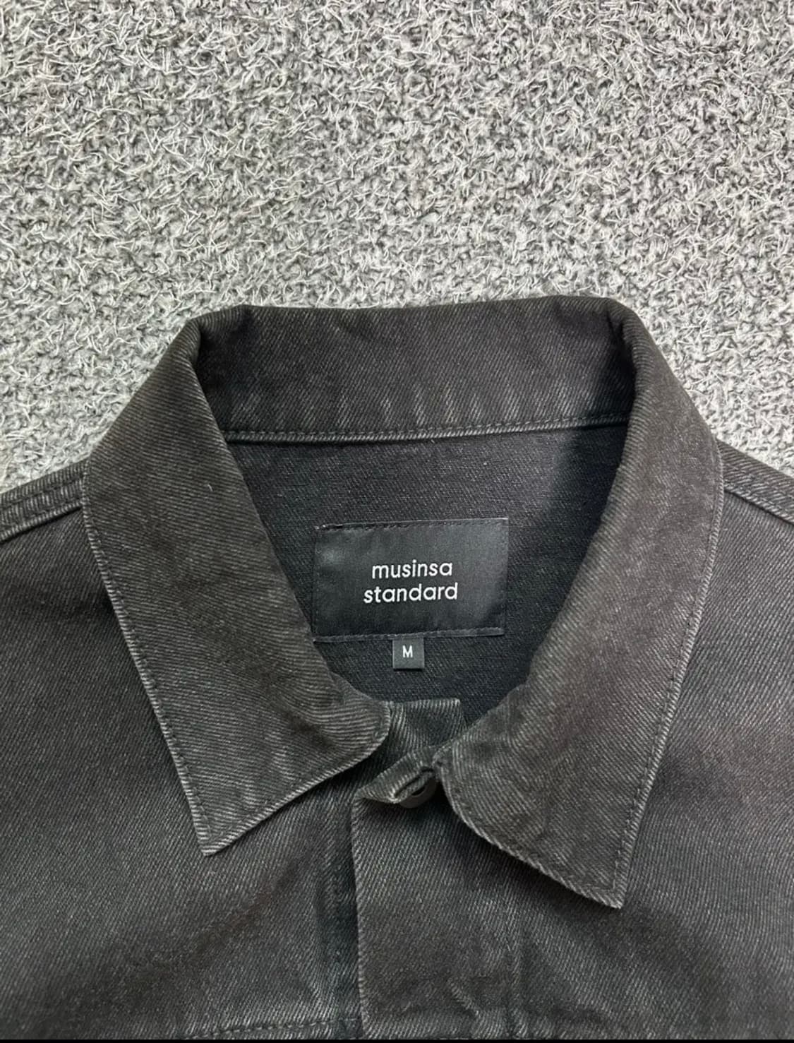 무신사 스탠다드 릴렉스드 플리츠 데님 트러커 재킷 워시드 블랙 [M] 상품이미지7