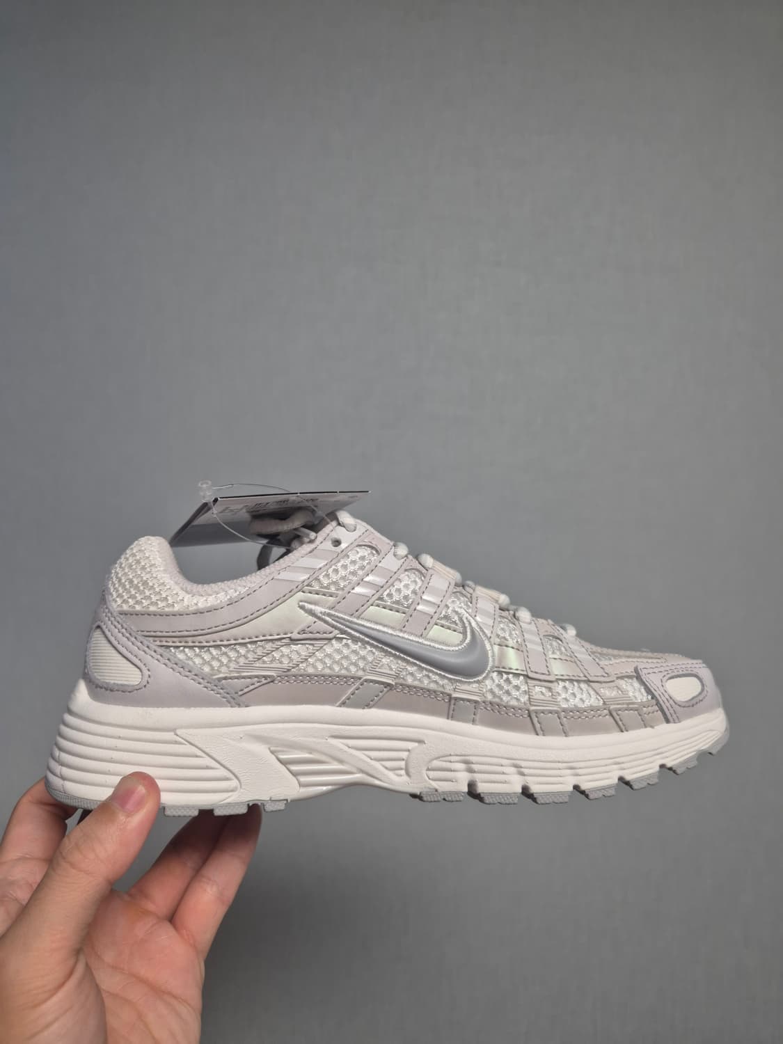 [새상품/235] 나이키 P-6000 SE 서밋 화이트 바스트 그레이 상품이미지3