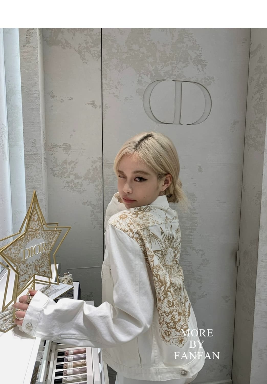 자수 디테일 화이트데님 청 자켓 수입의류 상품이미지2