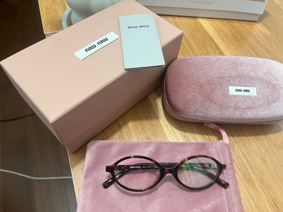 미우미우 선글라스 상품이미지1