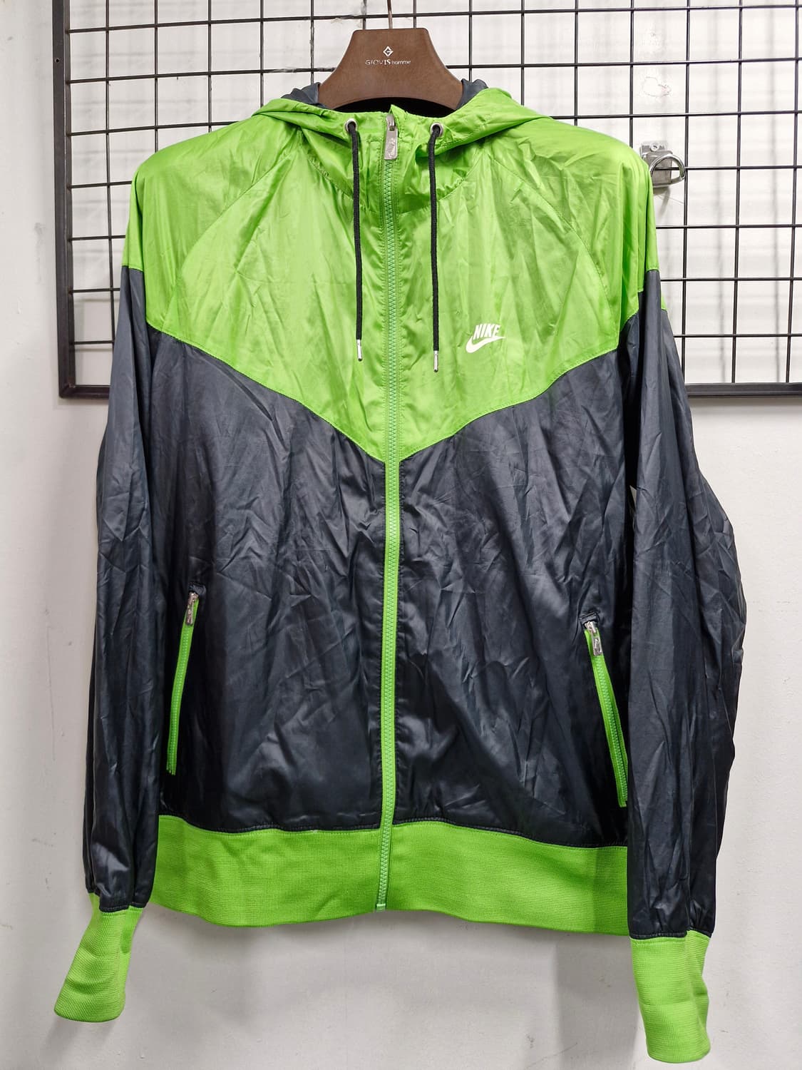 105XL 나이키 윈드러너 바람막이 자켓. 상품이미지1