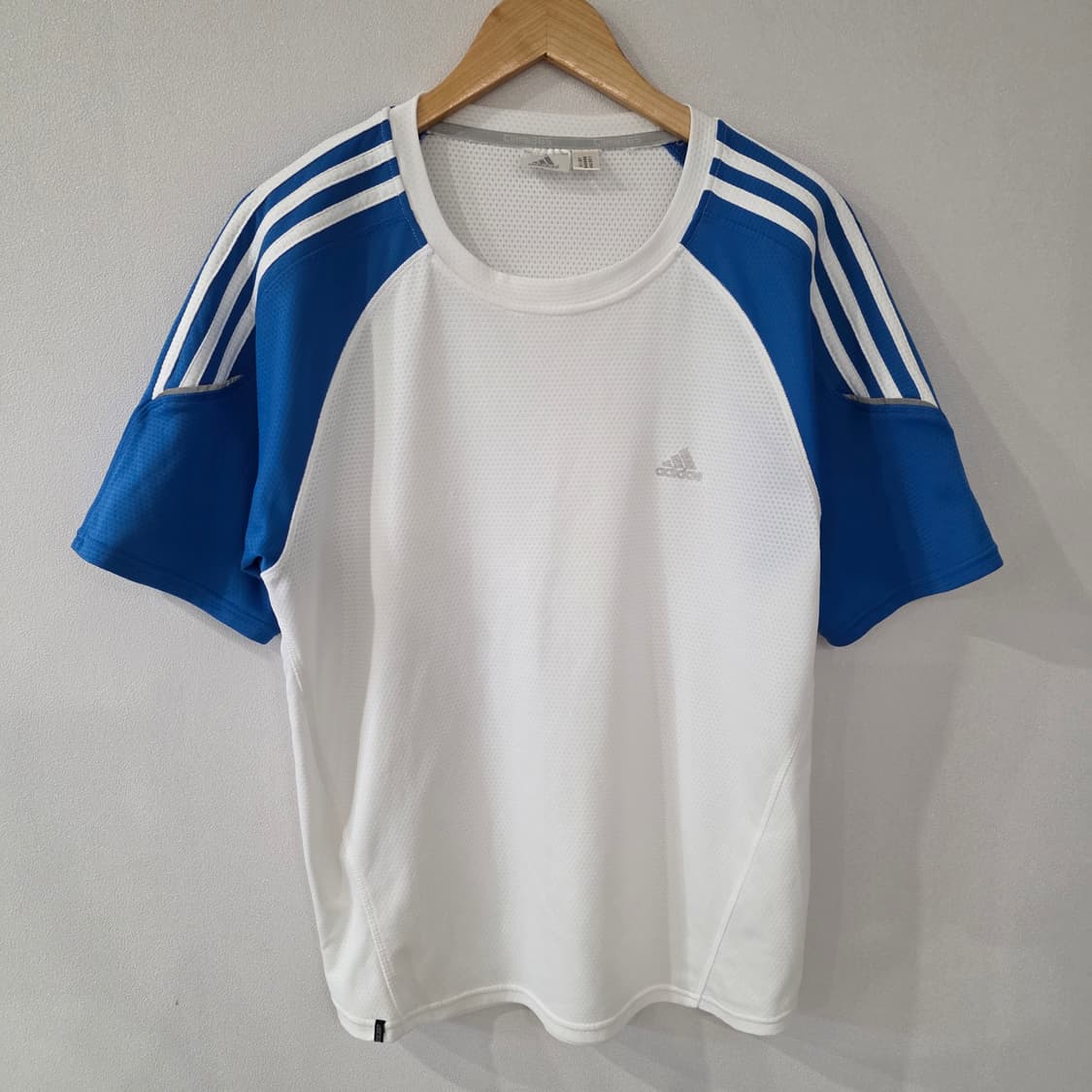 아디다스 흰/파 삼선 반팔 티셔츠 상품이미지1