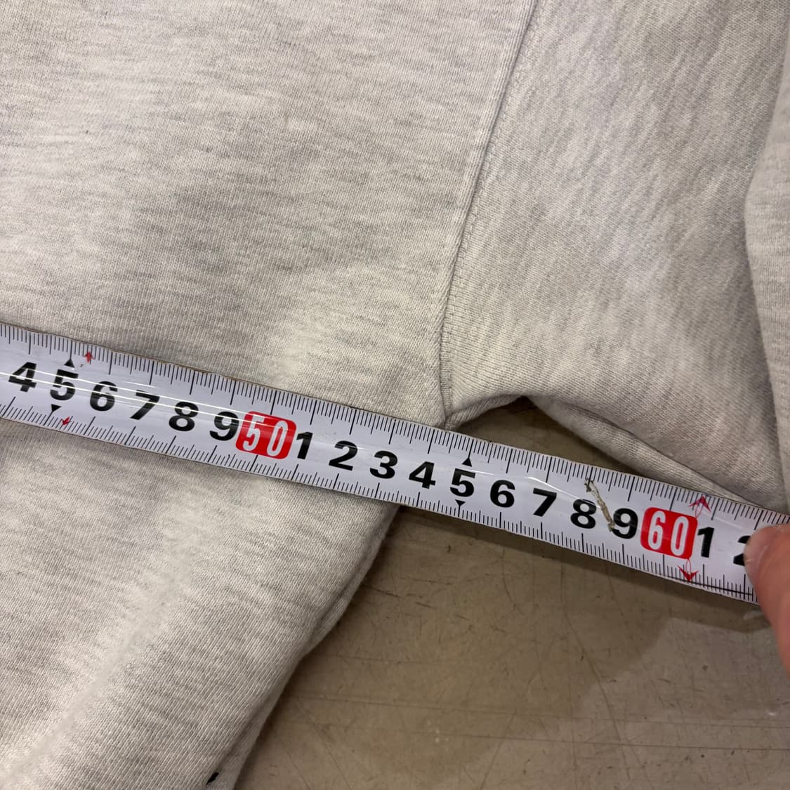 패블러스아카이브 빅로고 크롭 맨투맨 상품이미지5