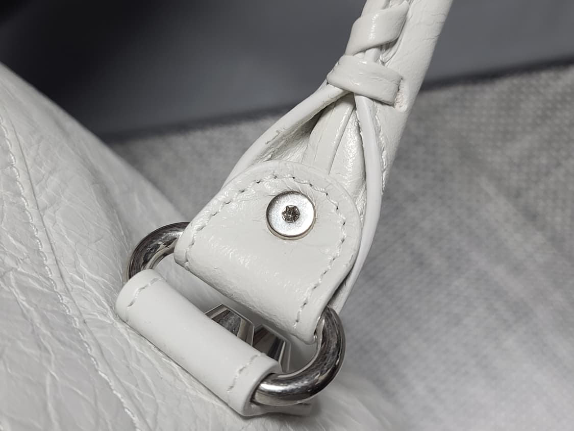 발렌시아가 르시티백 미디엄 화이트 (모터백 시티백) 상품이미지8