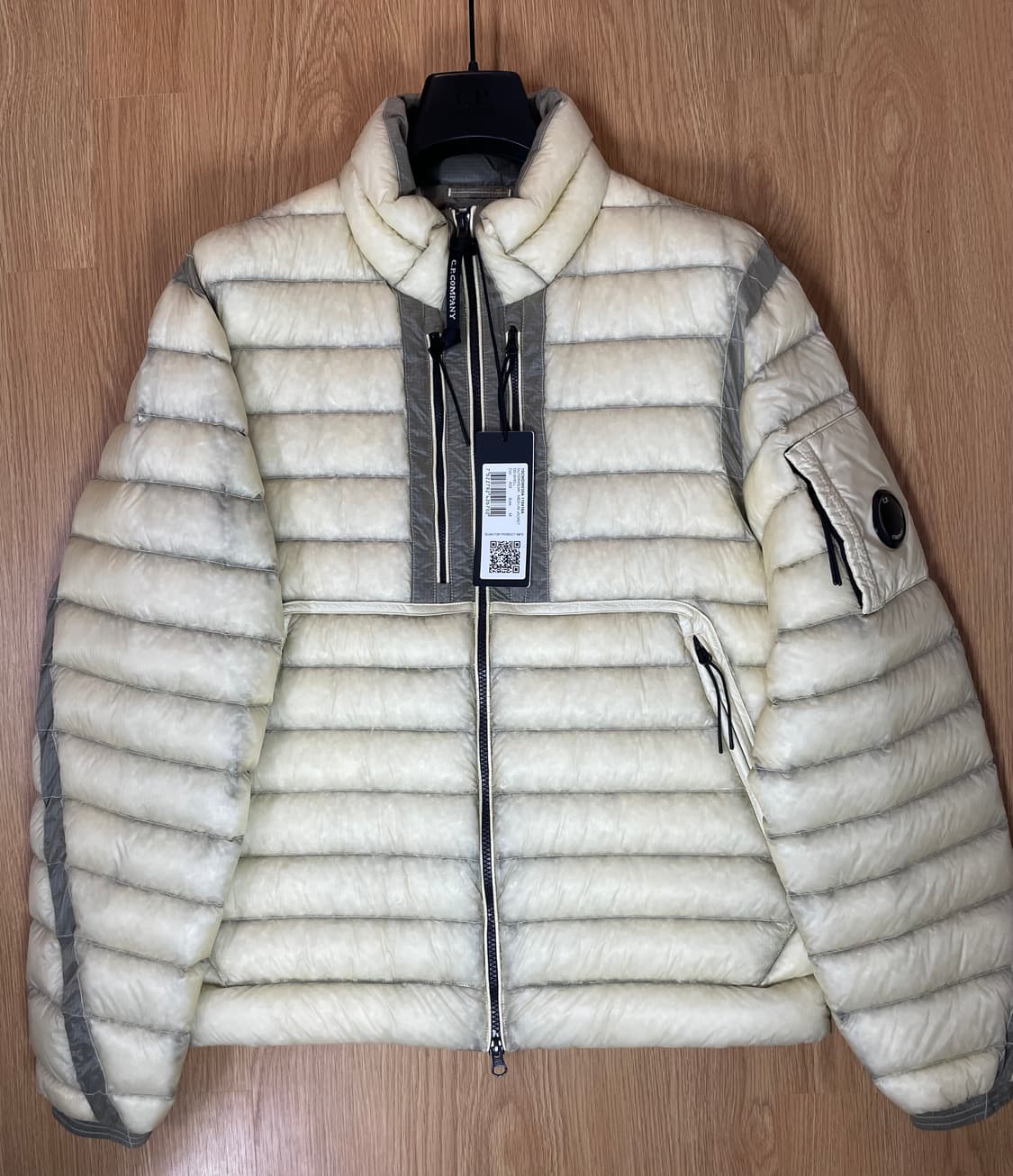 (새상품) CP컴퍼니 D.D. SHELL 피스타치오 쉘 베이지 25FW  상품이미지1