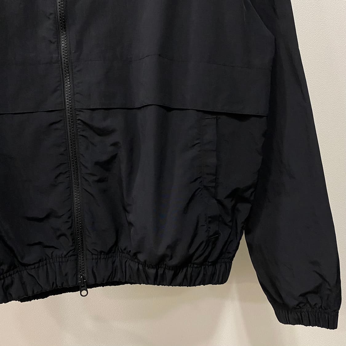 엄브로 스텐넥 투웨이 웜업 바람막이 상품이미지4