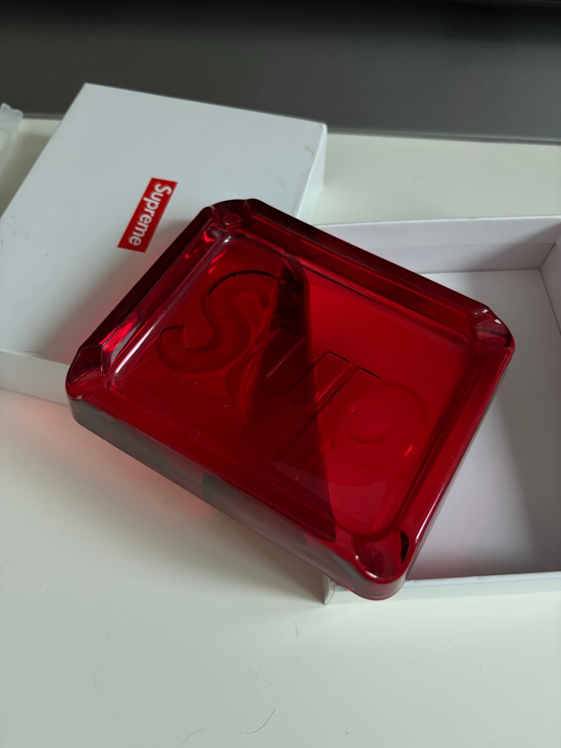 슈프림 Debossed glass ash tray 상품이미지1