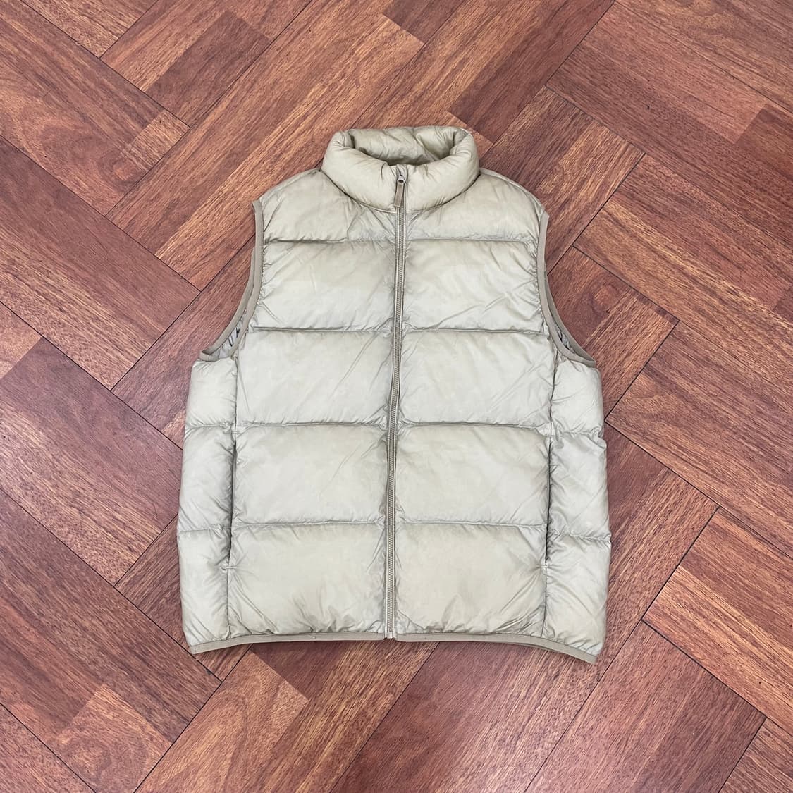 유니클로 울트라라이트 다운 베스트  상품이미지1