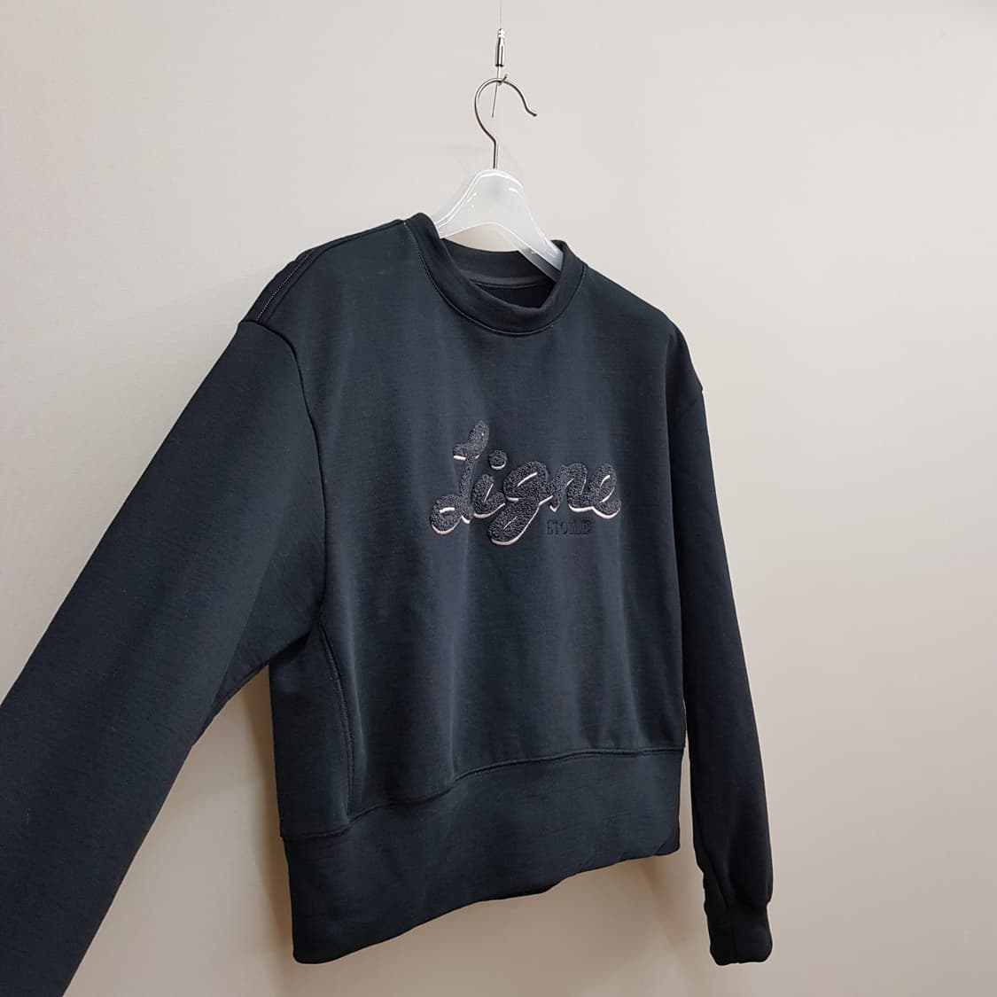 한섬 sjsj 2023 자수 디테일 스웻셔츠 F사이즈 상품이미지4