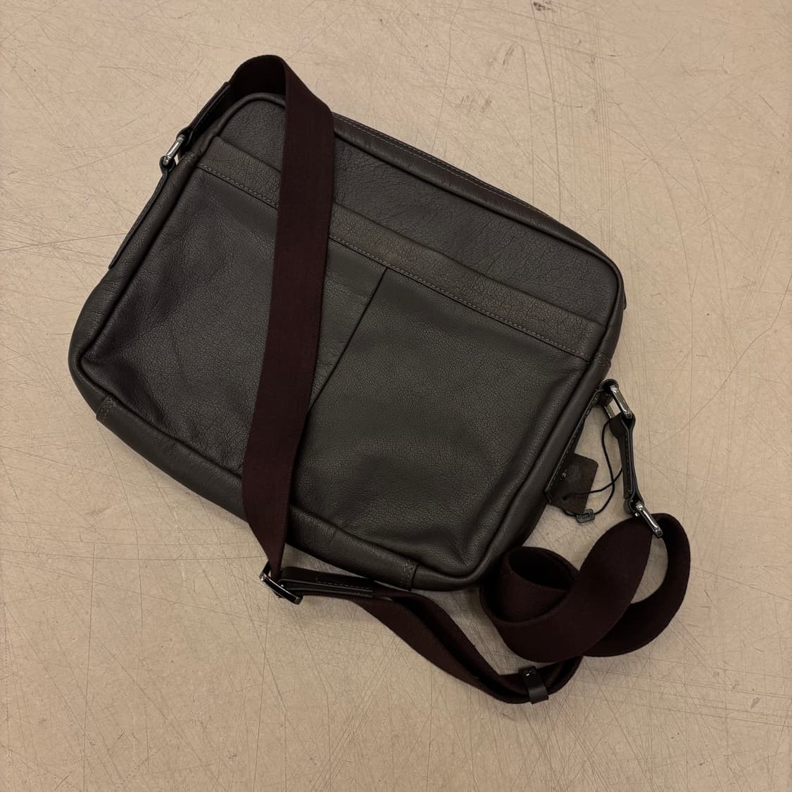 샘소나이트 레더 브라운 크로스백 상품이미지3