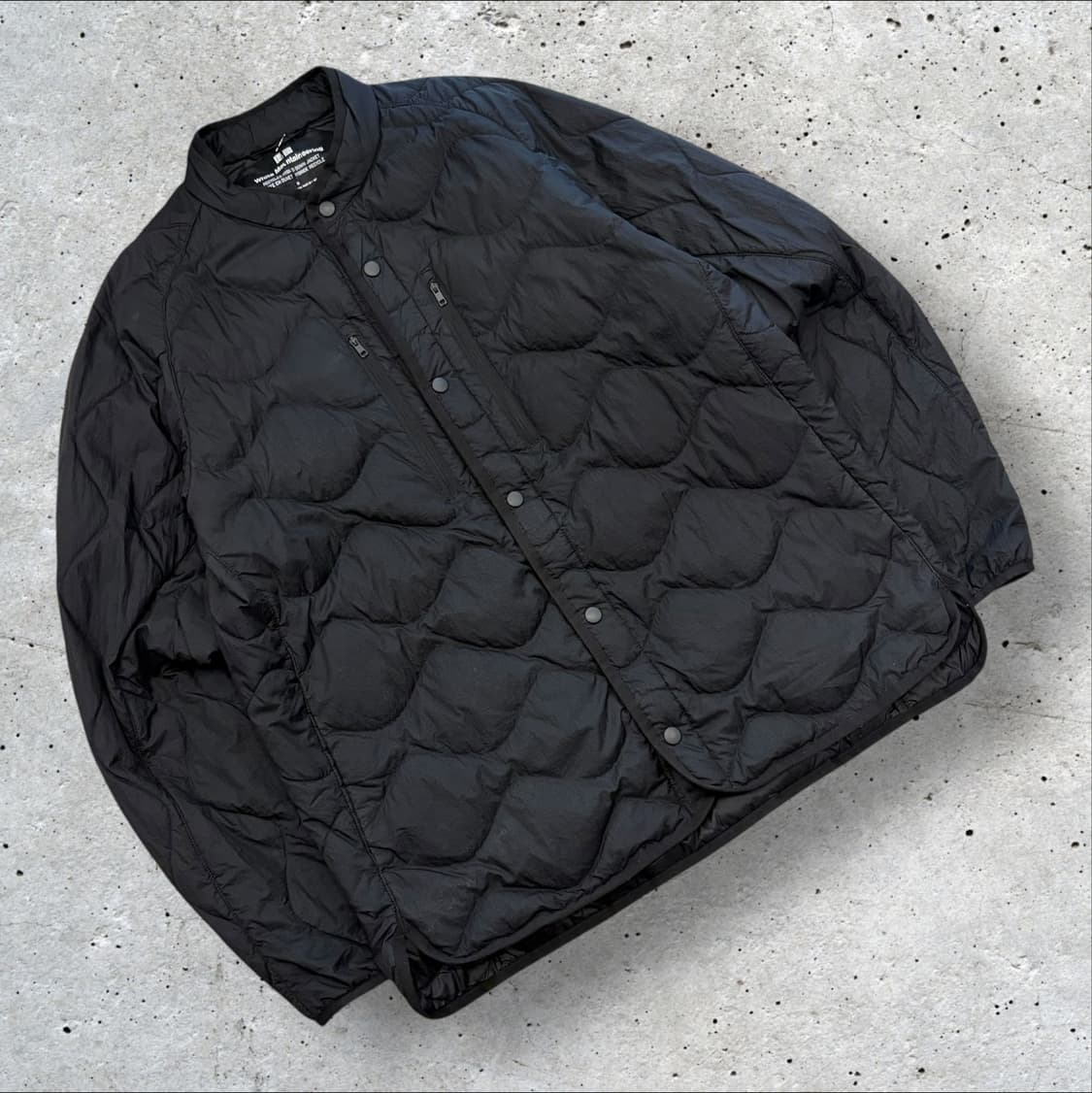 [M] 유니클로 화이트 마운티니어링 경량 다운 블랙 B521 상품이미지1