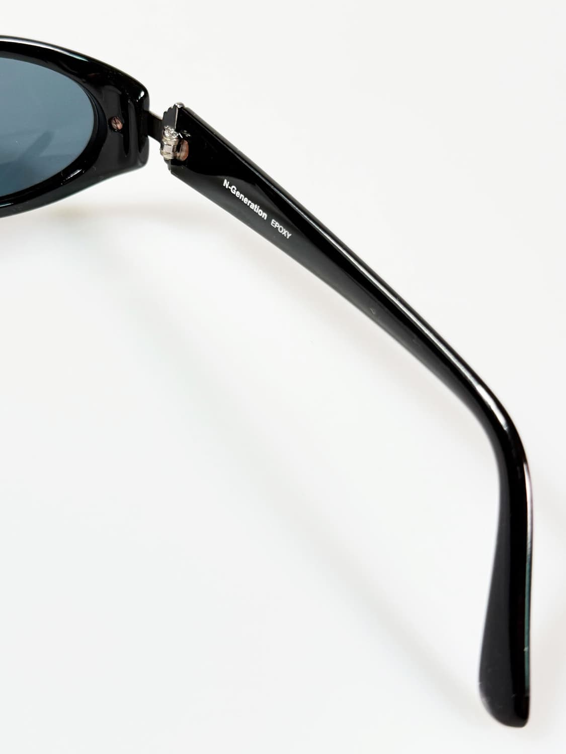 N-Generation 블랙 볼드 오벌 프레임 빈티지 선글라스 상품이미지6