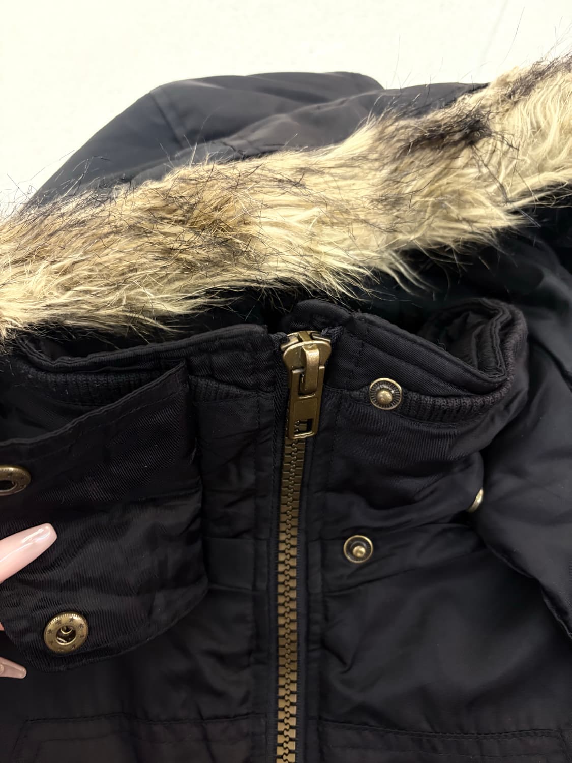 블랙 숏 투웨이 퍼 패딩 상품이미지3