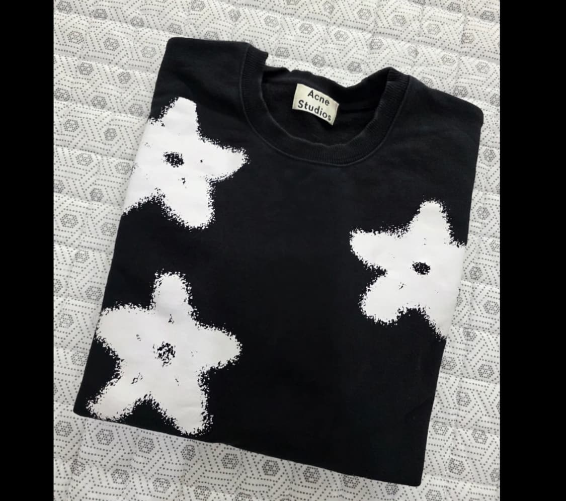 아크네 스튜디오 별 패턴 맨투맨 100 상품이미지1