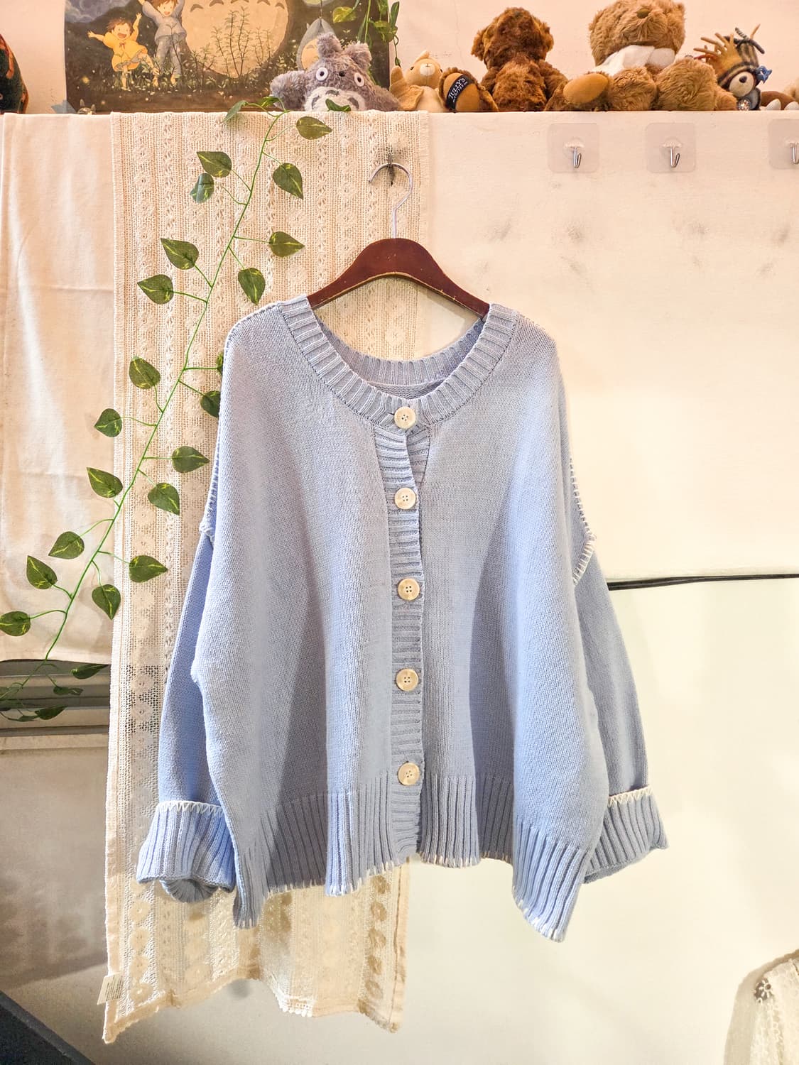 earth music 하늘빛 스티치 가디건 상품이미지1