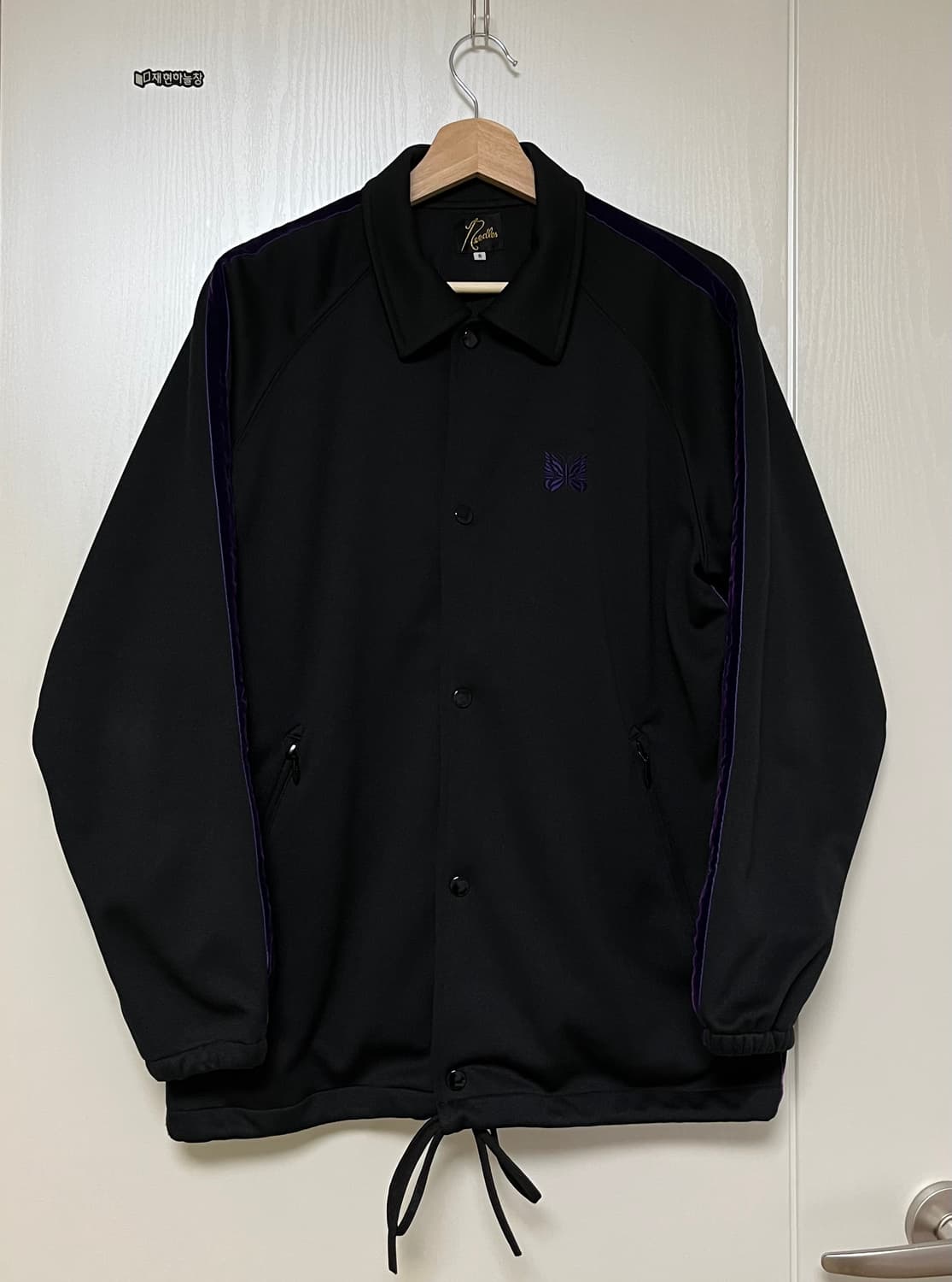 니들스 사이드 벨벳 코치자켓 / 블랙 & 퍼플 / S (95–100) 상품이미지1