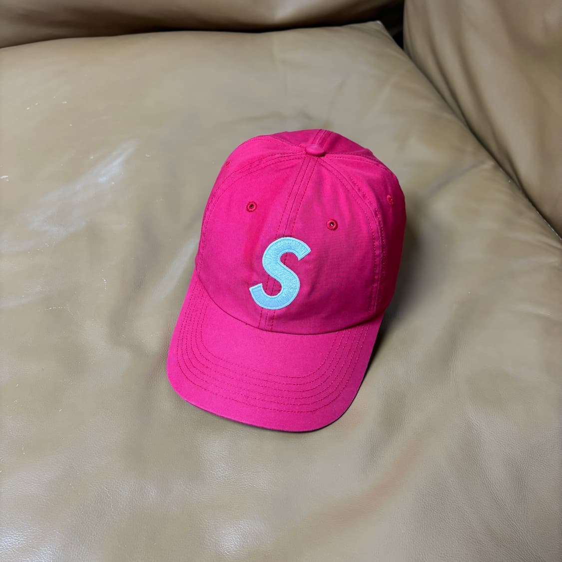 슈프림 S로고 6패널 볼캡 모자 21fw 벤틸 벤타일 레드 상품이미지3