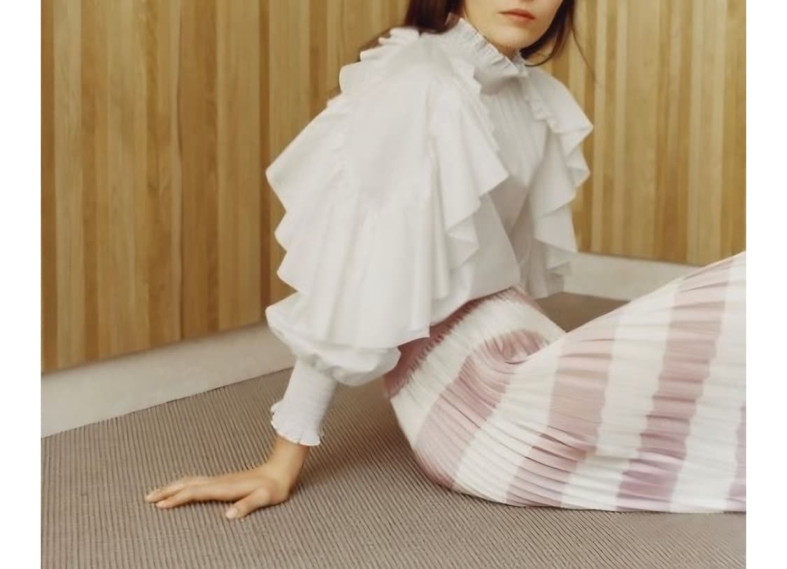 마쥬 러플 블라우스 트와이스 미나착용모델 상품이미지9