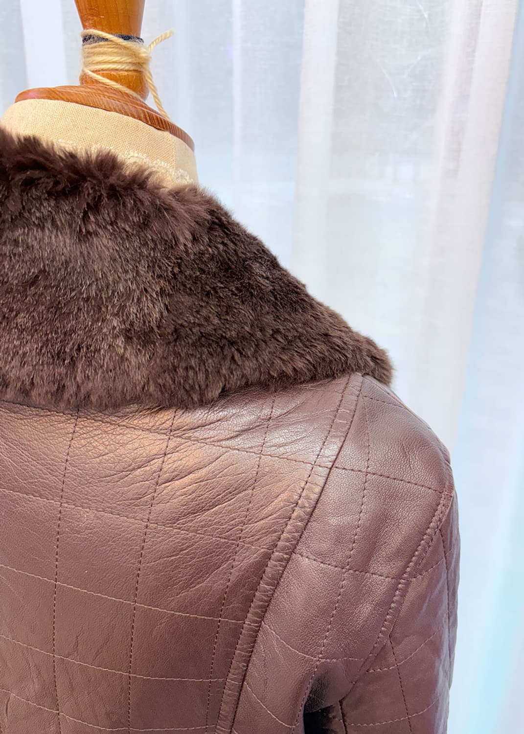 양가죽 초코 누빔 자켓 상품이미지3