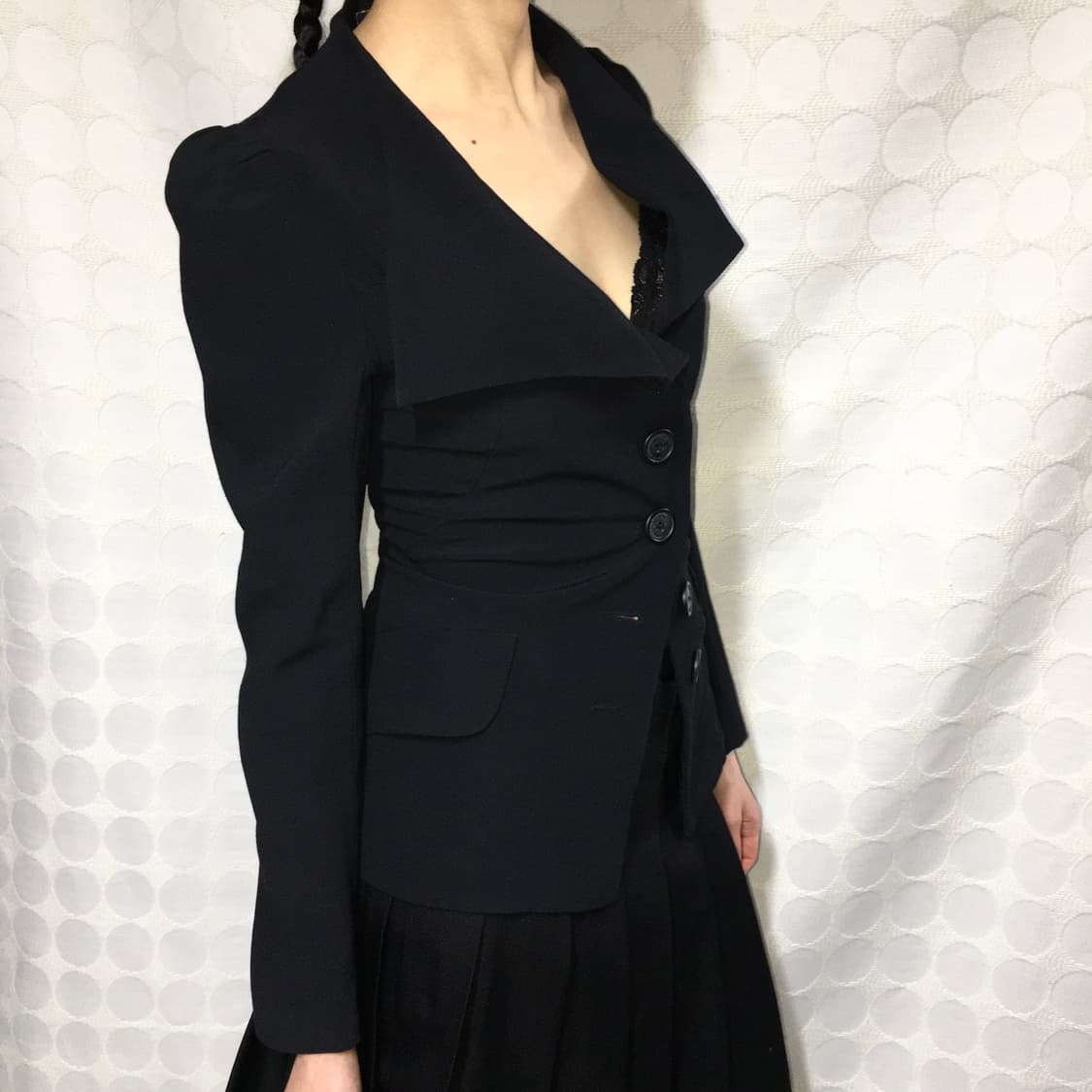 비비안 웨스트우드 블랙 언밸런스 칼라 재킷 상품이미지2