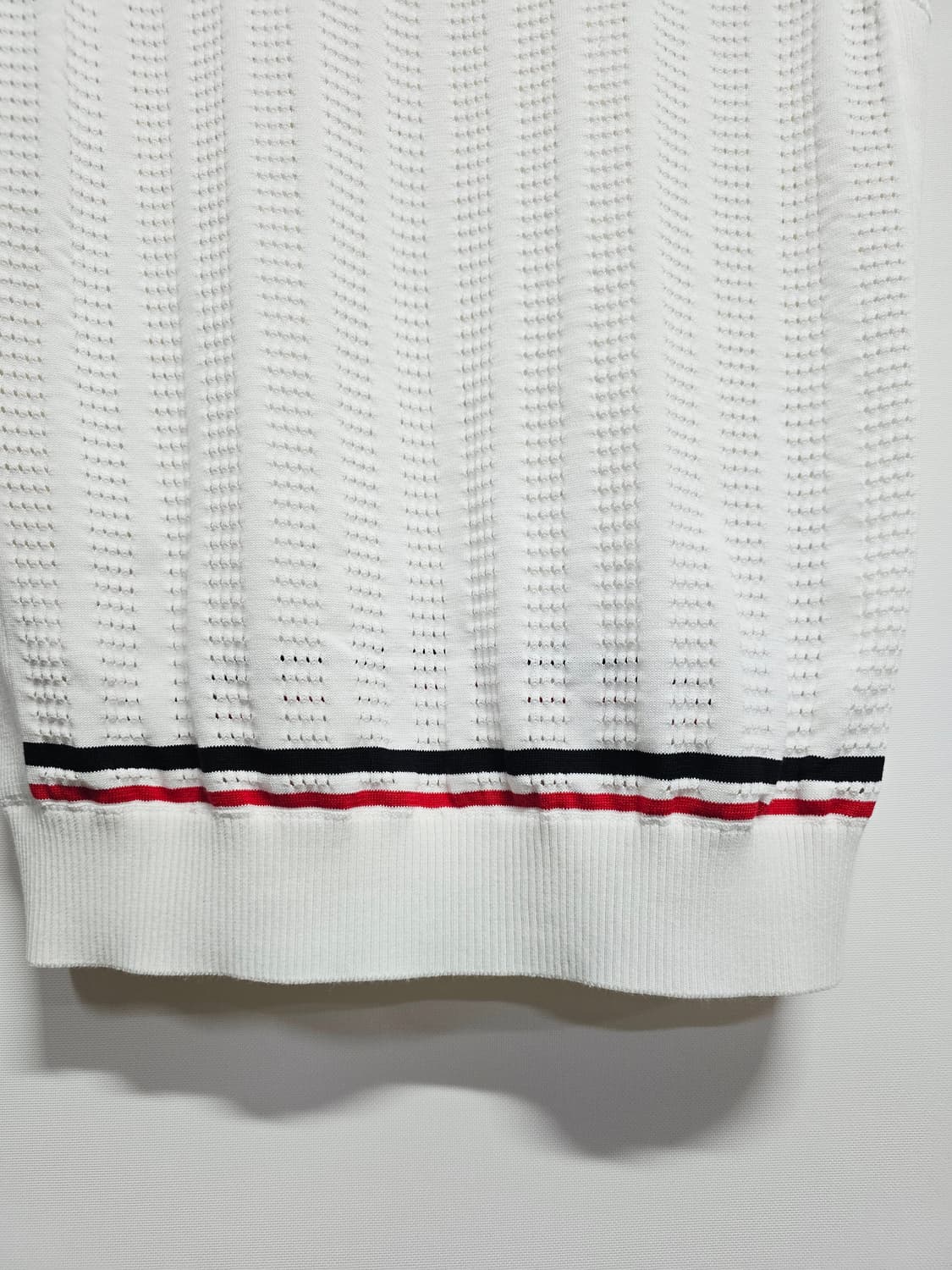 와이드앵글 화이트 브이넥 니트 조끼 상품이미지6