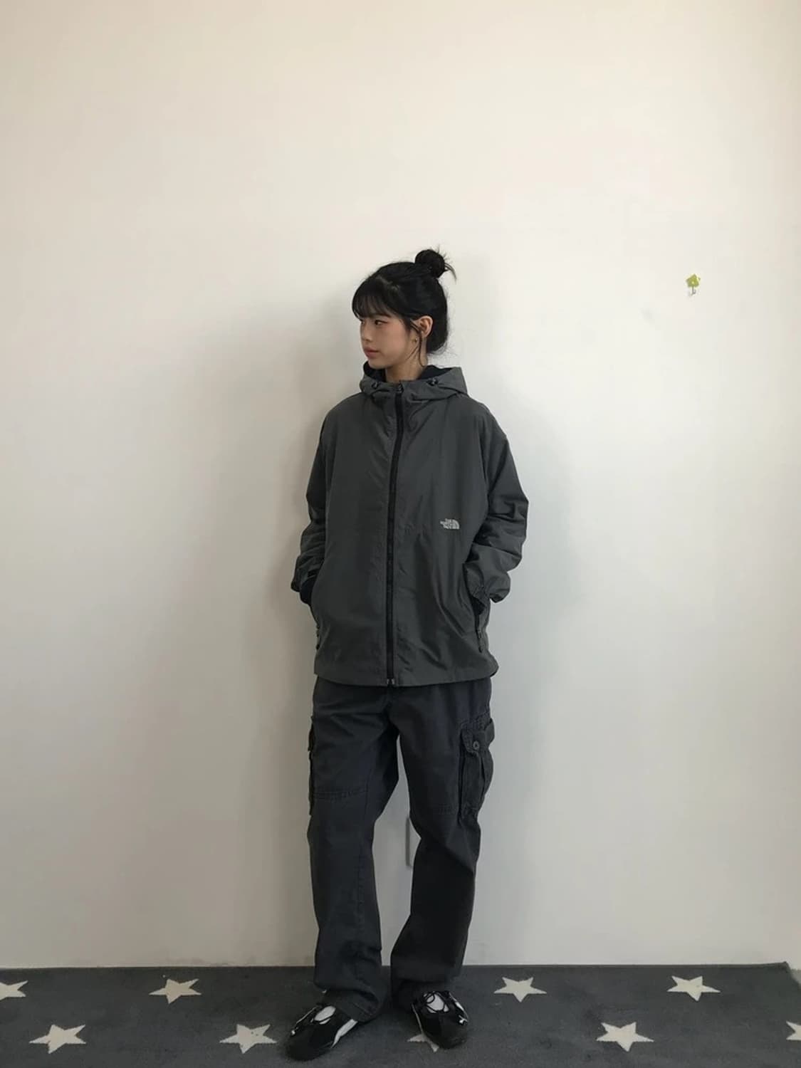 The North Face Gray Hood Windbreaker 상품이미지1