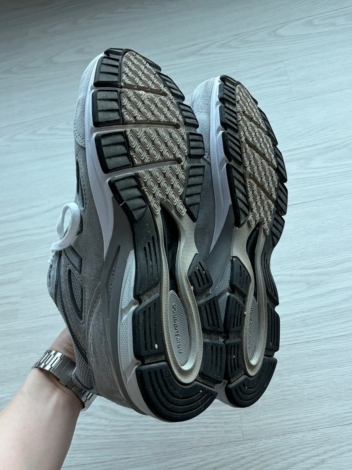 [270] 뉴발란스 990v4 그레이 상품이미지6