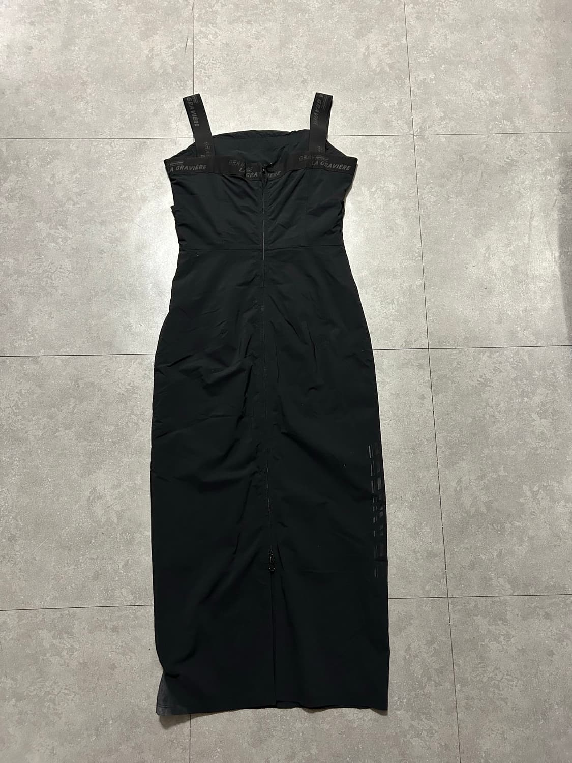 타임 포스트모던  블랙컬러  레터링 원피스 44size   상품이미지1