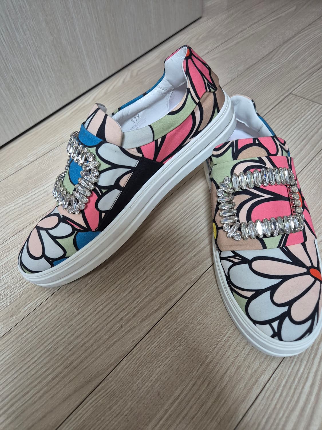 (정품) 로저비비에 큐빅 슬립온 플라워슬립온 37.5 상품이미지2