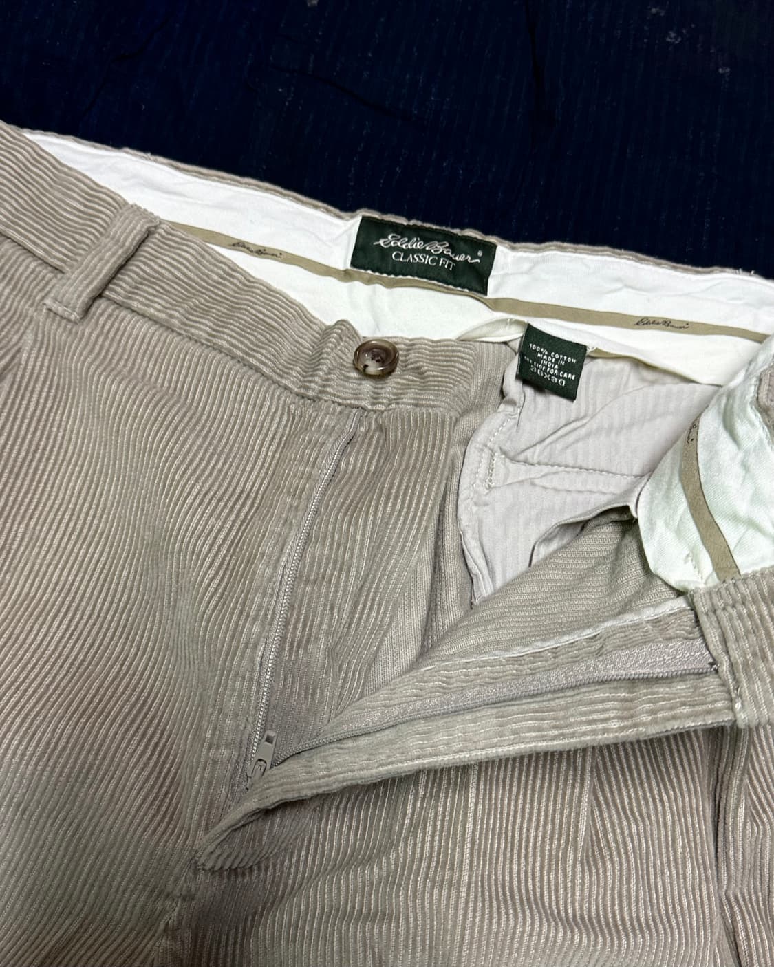 90‘s 에디바우어 투턱 클래식 핏 코듀로이 팬츠 36 상품이미지5