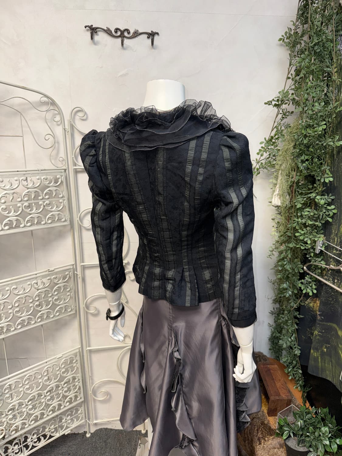 OBZEE black ruffle flower stripe jacket  상품이미지7