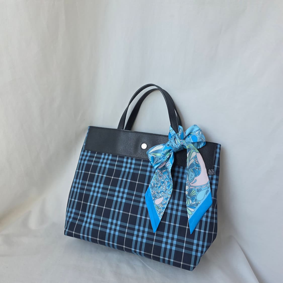 [정품 BURBERRY] 버버리 노바체크 여성 나일론 토트백 상품이미지1
