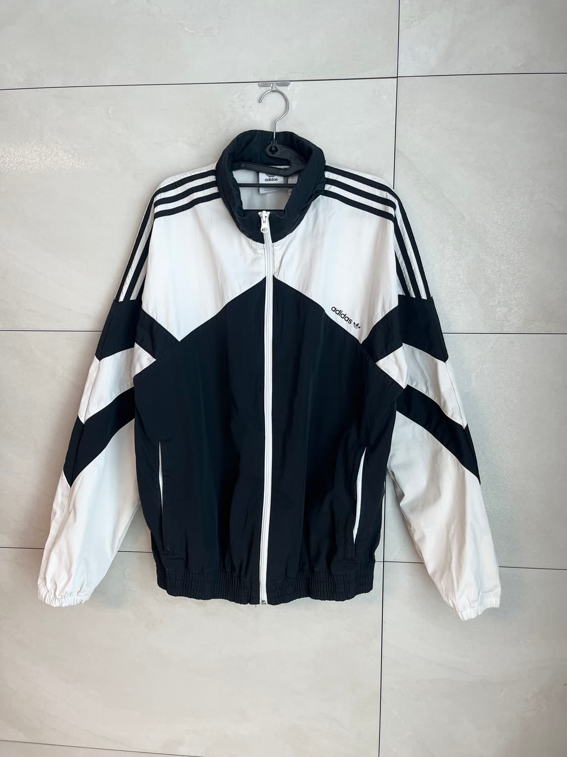 아디다스 윈드브레이커 흰,검 바람막이 [L]  상품이미지3