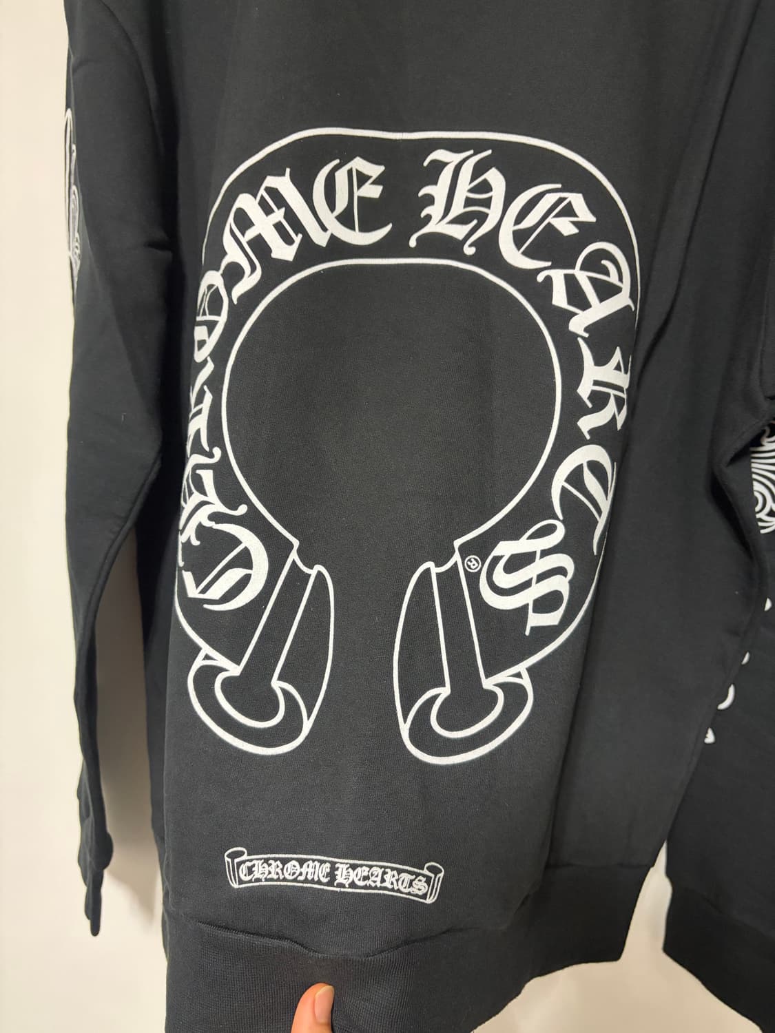 크롬하츠 홀스슈 플로럴암 블랙 맨투맨 상품이미지4