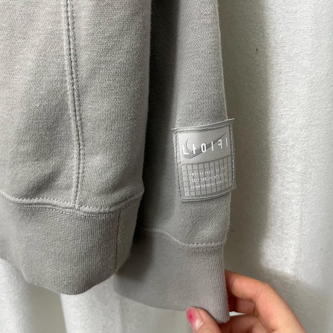 나이키 그레이 한글날 라운드 맨투맨 상품이미지5