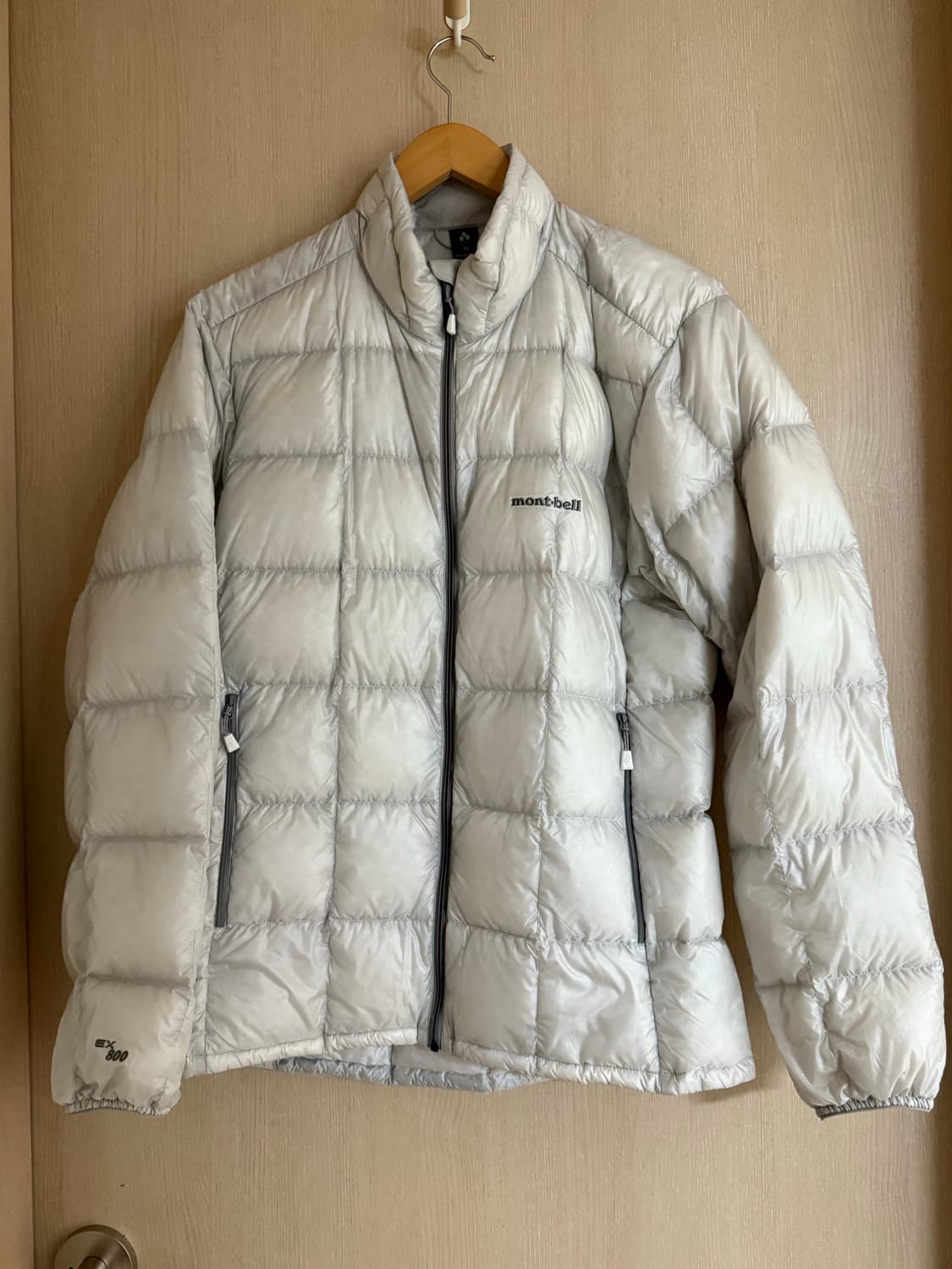 몽벨 슈페리어 경량 다운 패딩 (라이트 그레이) 상품이미지1