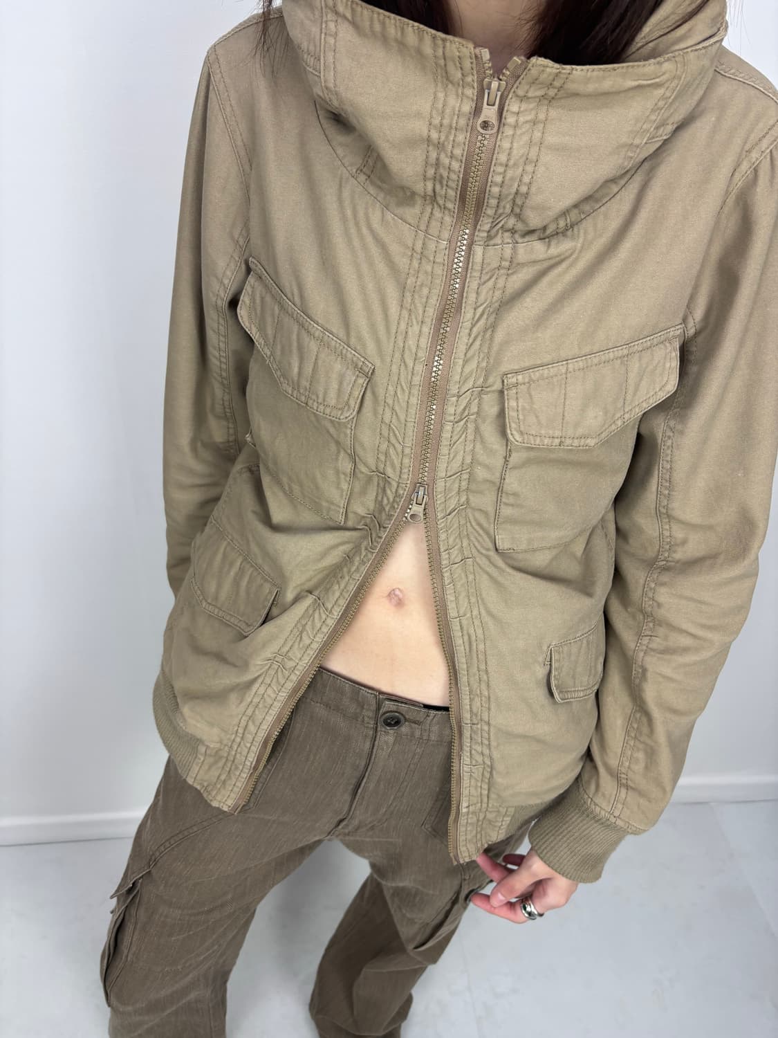 ZIP NECK SAFARI JACKET 상품이미지1
